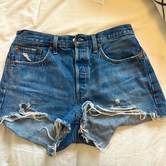 Levi’s 501 shorts - Picture 2 of 2